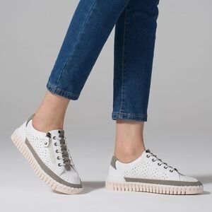 Smilin Womens Fashion Sneakers Casual New With Tags Size 7